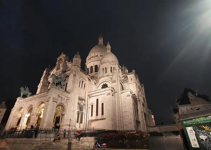 Perfect Down The Sacre Coeur Paris