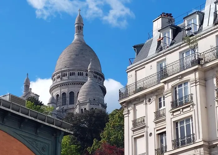 Perfect Down The Sacre Coeur * Paris
